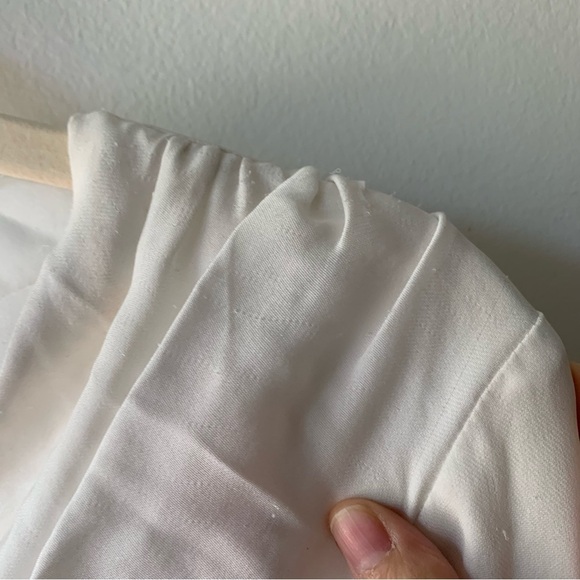 Cinq a Sept 100% Silk Blouse Top White Cutout Smocked Hem Sz‎ L - Picture 7 of 7